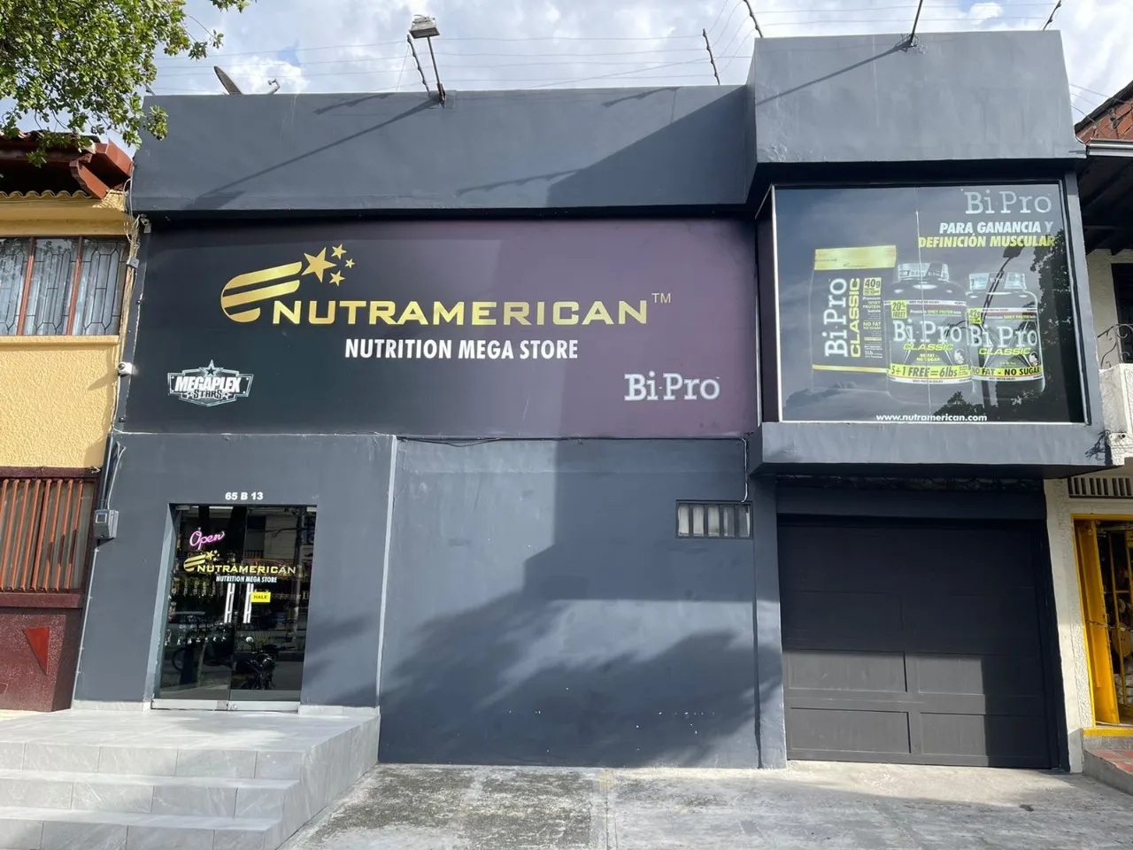 tienda megaplex Nutrition Mega store Medellín